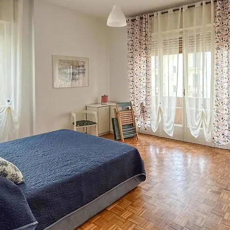 Apartment Amazing In With 2 Bedrooms And Wifi