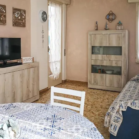 Amazing In With 2 Bedrooms And Wifi Apartment *